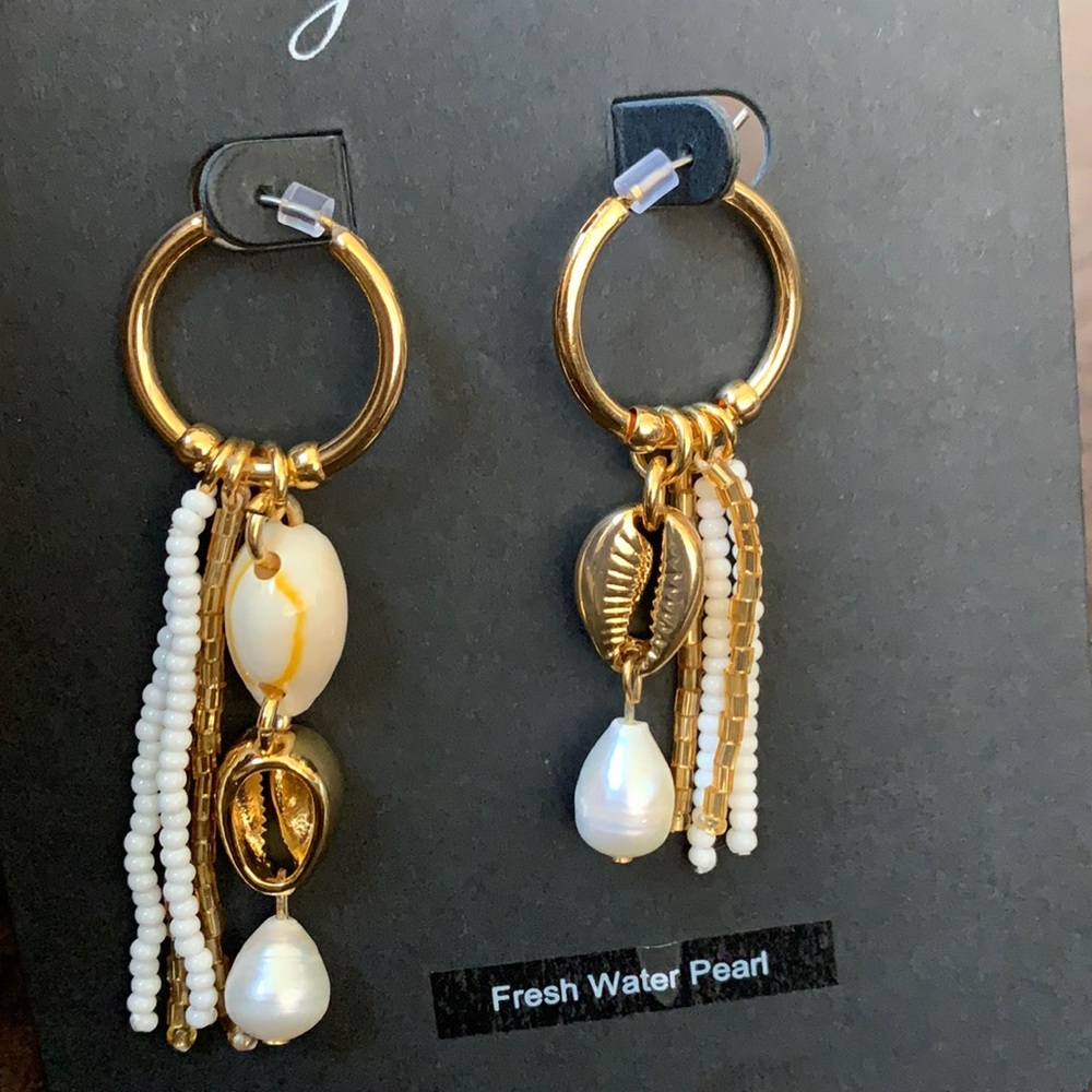 Beautiful pearl and cowrie earrings